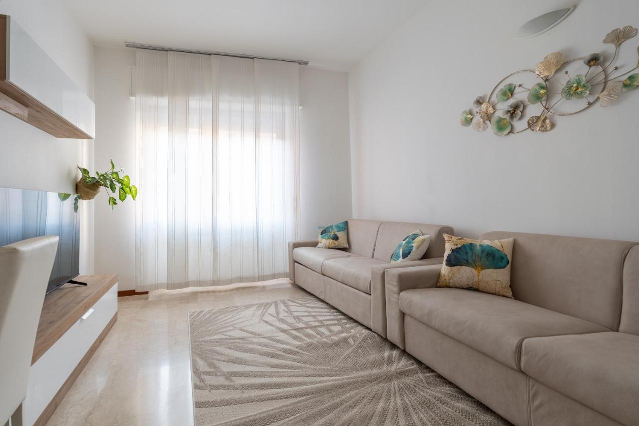 דירות מילאנו San Siro Big House Wifi Netflix Free Parking מראה חיצוני תמונה