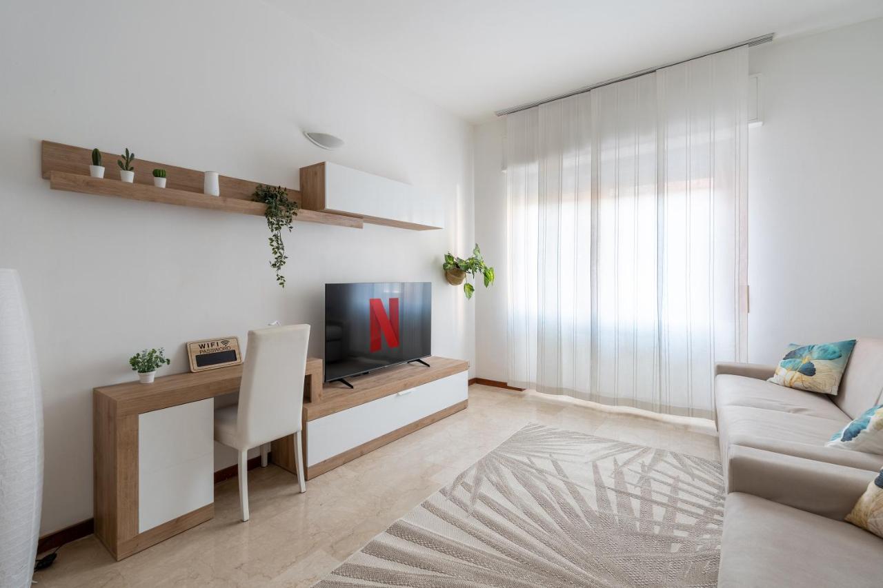 דירות מילאנו San Siro Big House Wifi Netflix Free Parking מראה חיצוני תמונה